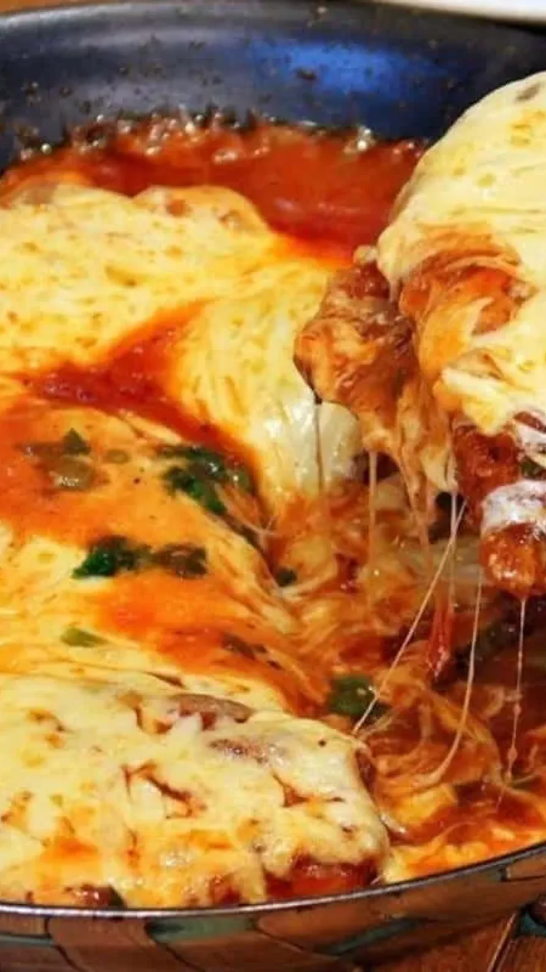 Como fazer frango à parmegiana de restaurante perfeito e muito suculento