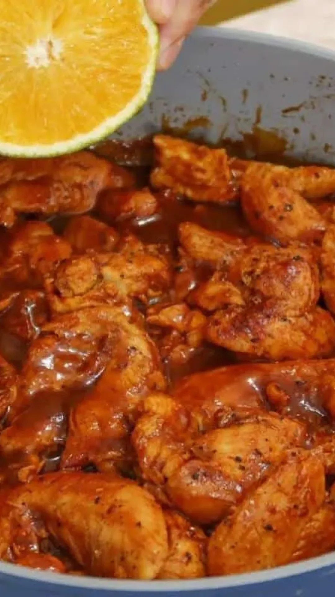 Como fazer frango agridoce para o almoço de um jeito bem fácil e prático