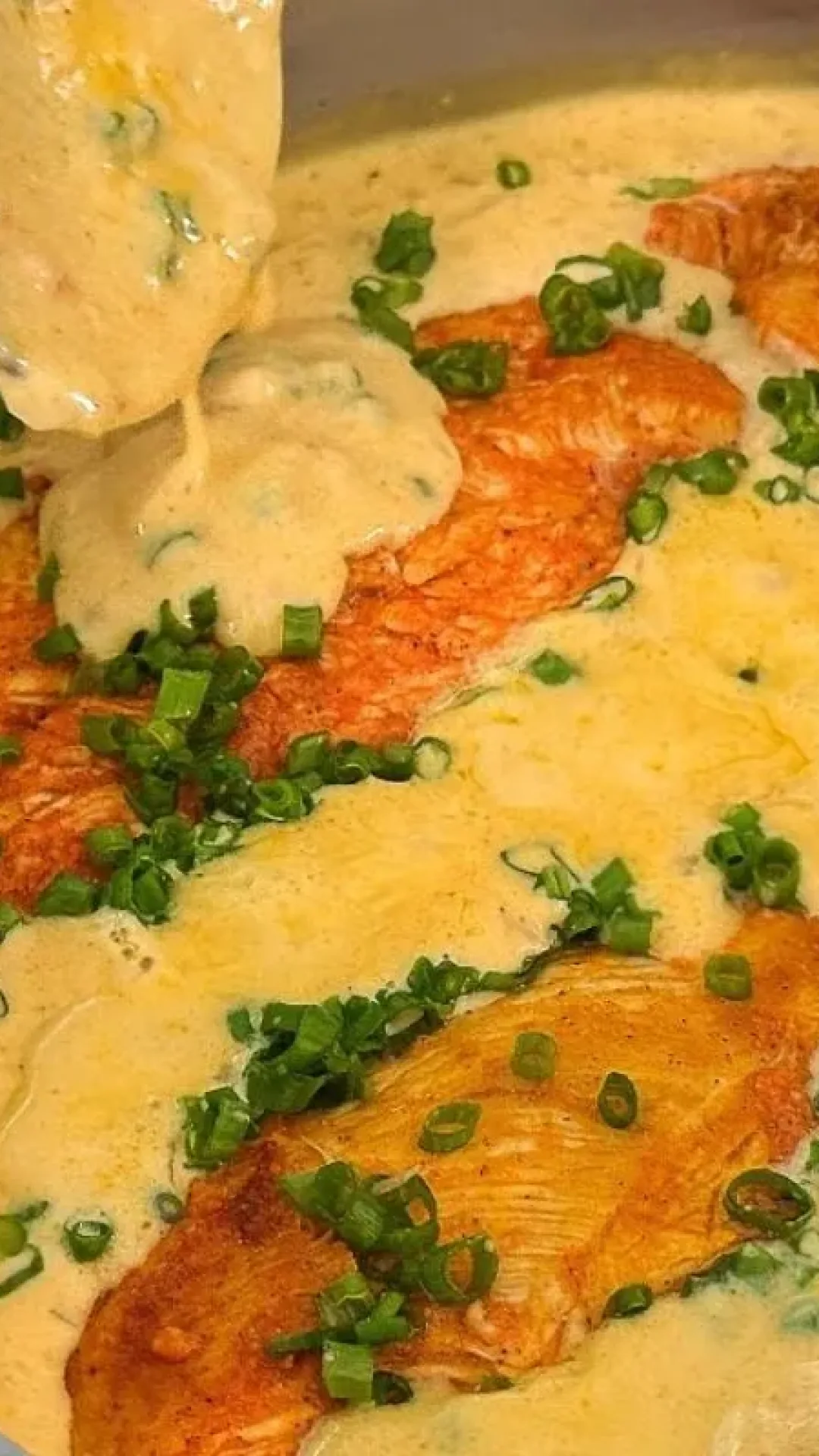Como fazer frango cremoso que fica perfeito para servir no almoço de domingo