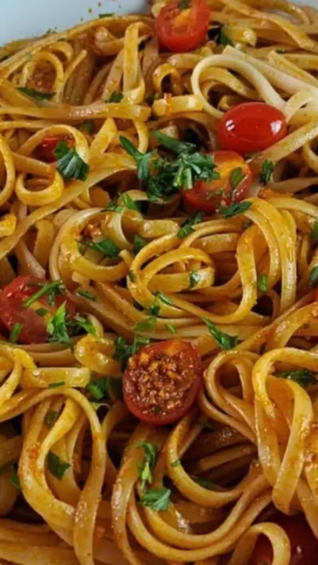 Como fazer macarrão alho e óleo especial e bem temperadinho para o seu almoço