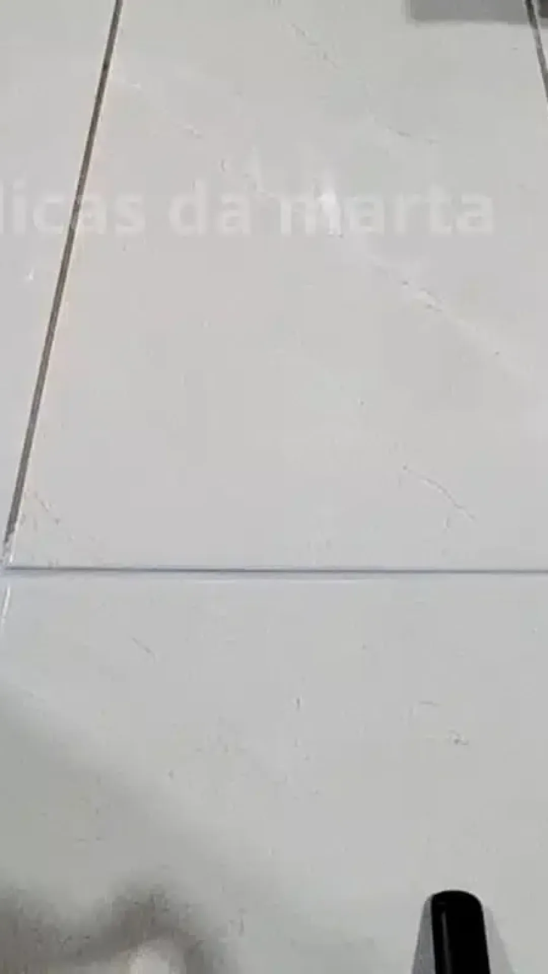 Como limpar rejunte do piso: misturinha tira todo encardido sem fazer esforço