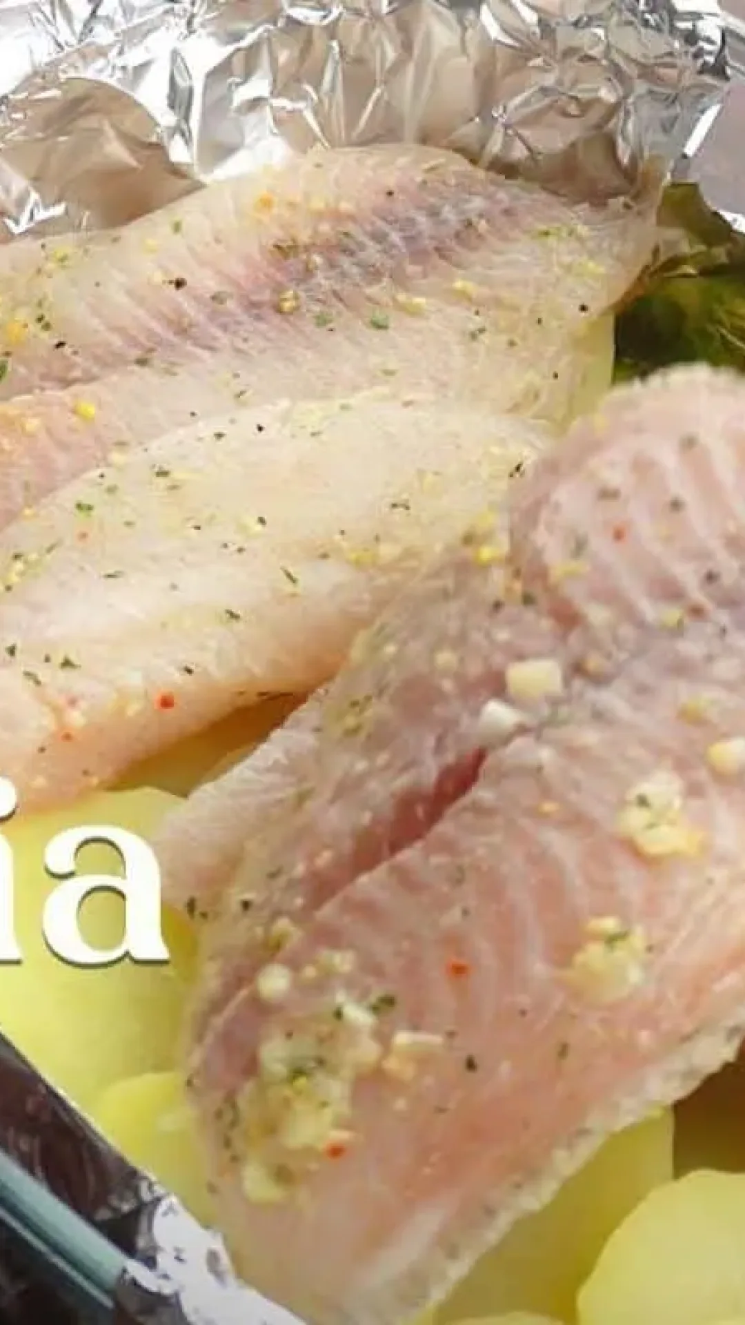 Como temperar e preparar tilápia ao forno no ponto certo para o almoço de domingo