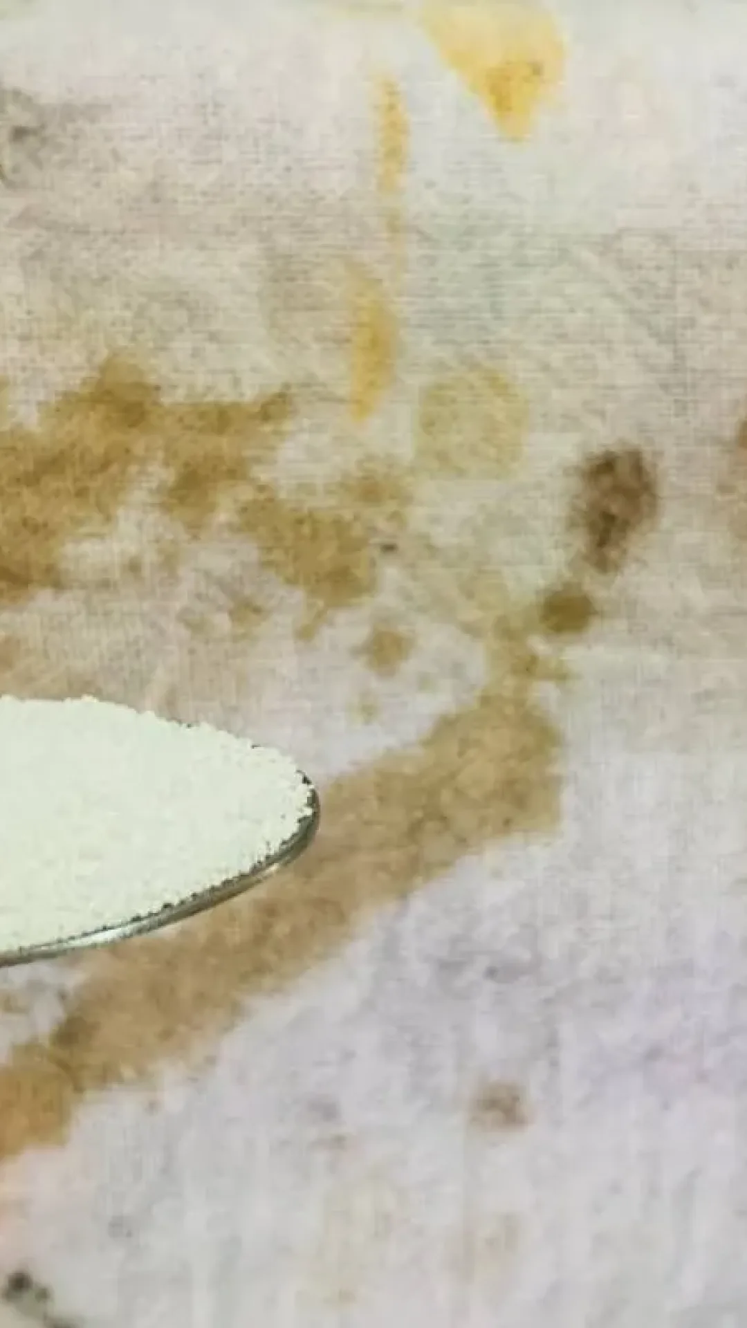 Como tirar mancha de pano de prato: com essa dica até pano de chão fica branco