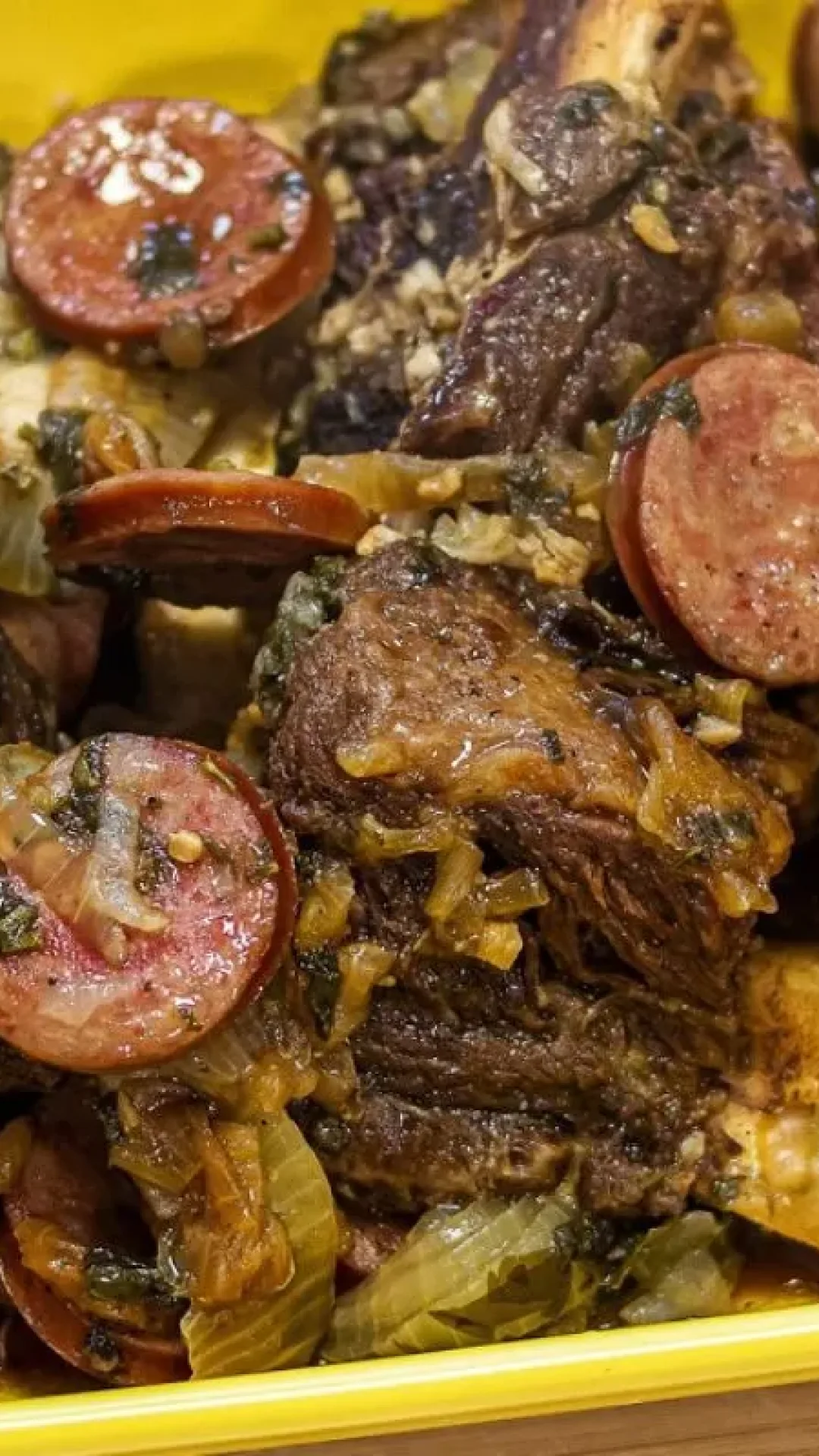 Costela acebolada na pressão super fácil e saborosa para seu almoço em família