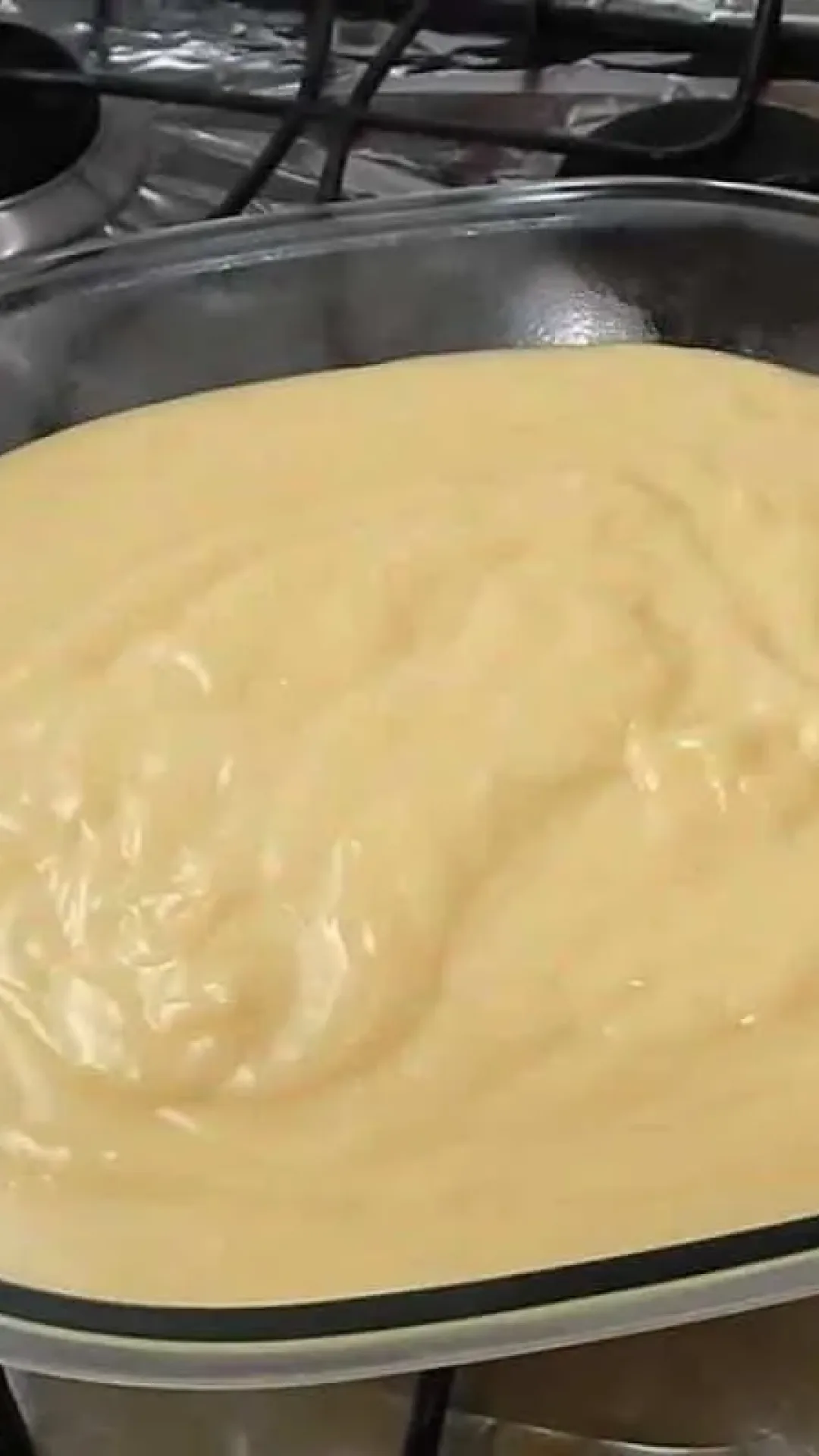 Creme para recheio de bolo que fica perfeito e não empelota no fogo