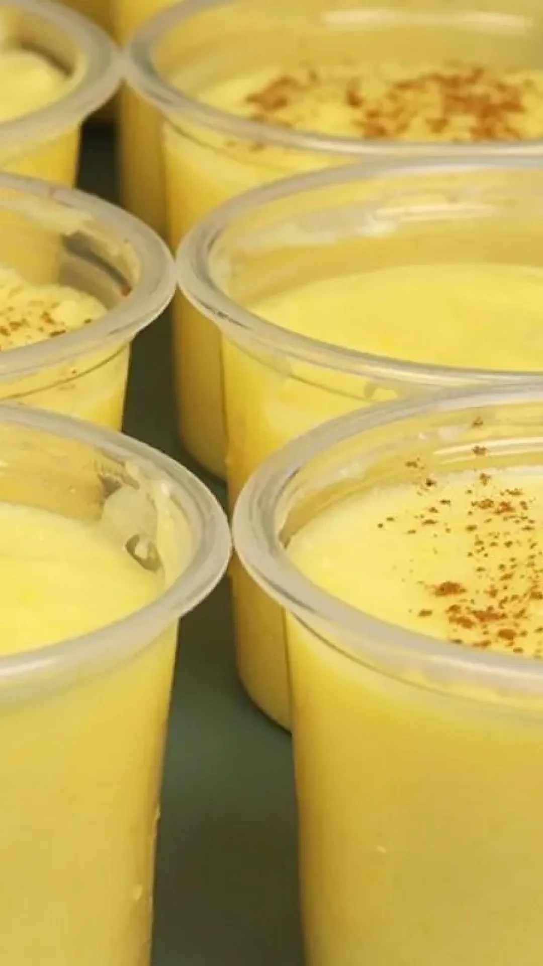 Curau de milho verde de pote, feito com poucos ingredientes e com uma cremosidade inigualável