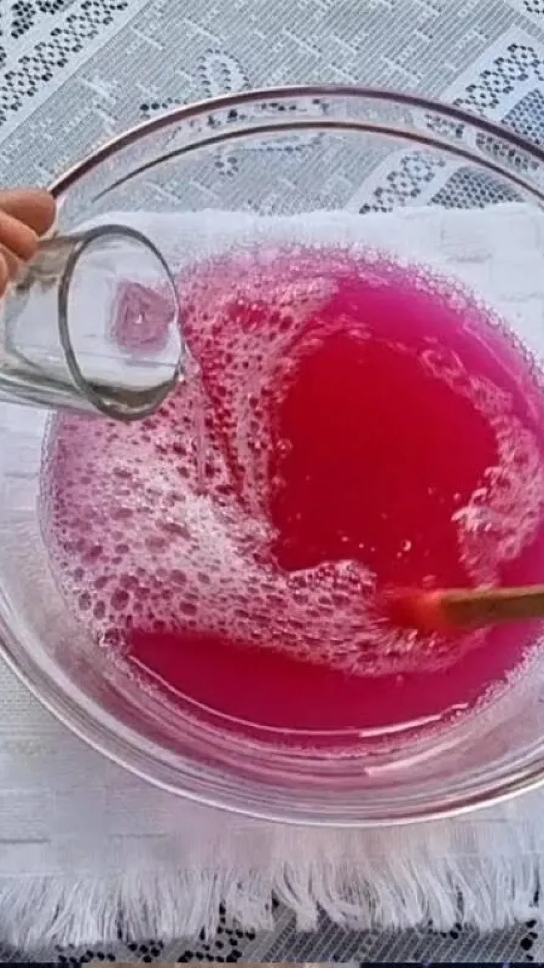 Detergente caseiro concentrado que rende e espuma bastante na hora de usar