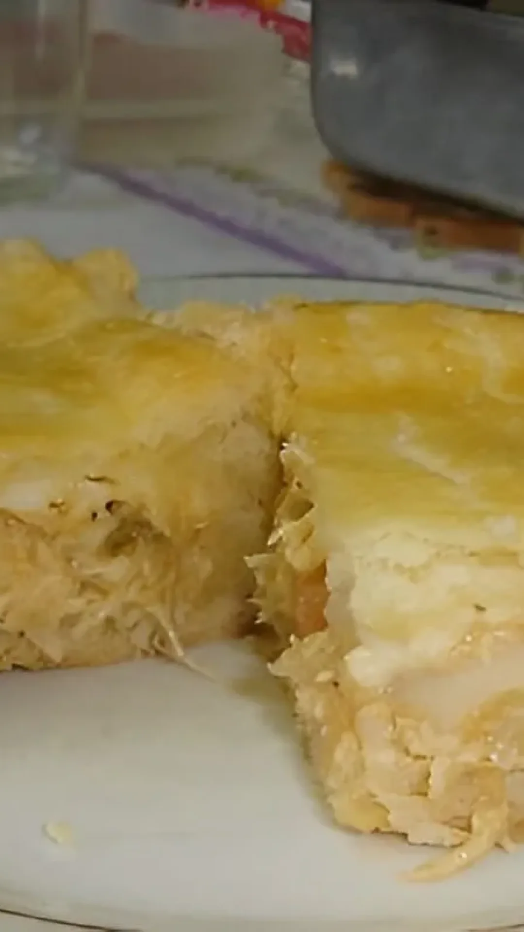 Empadão de frango com catupiry a massa desmancha na boca e o recheio é delicioso