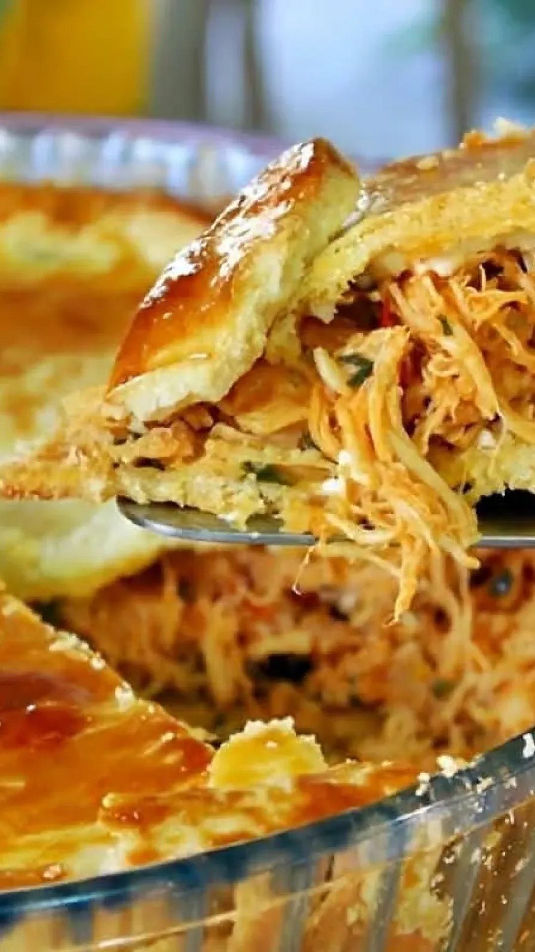 Empadão de frango com massa de 3 ingredientes um lanche delicioso para qualquer ocasião