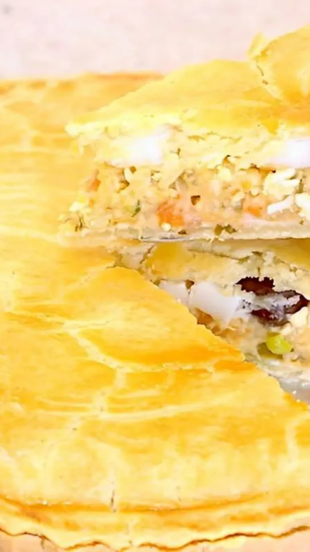 Empadão de palmito com massa que derrete na boca e um recheio delicioso