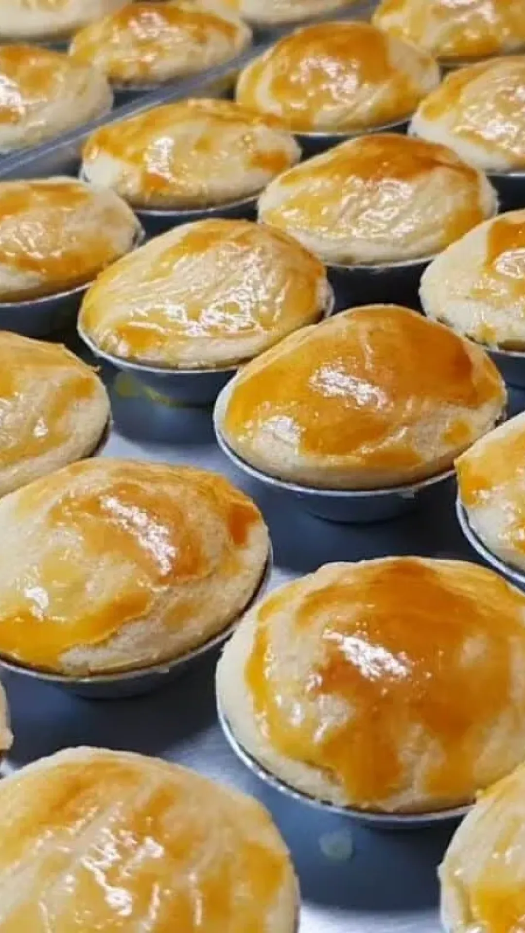 Empadinha de frango deliciosa para servir em festinhas ou no lanche da sua família
