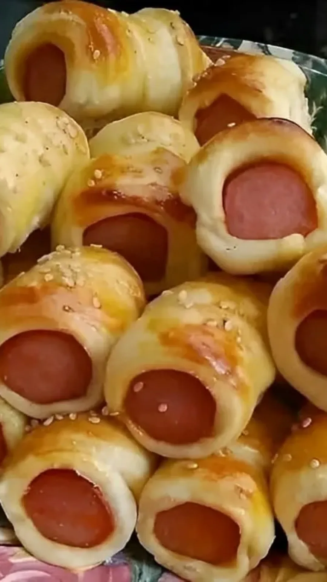 Enroladinho de salsicha uma receita prática e fácil de um salgadinho delicioso