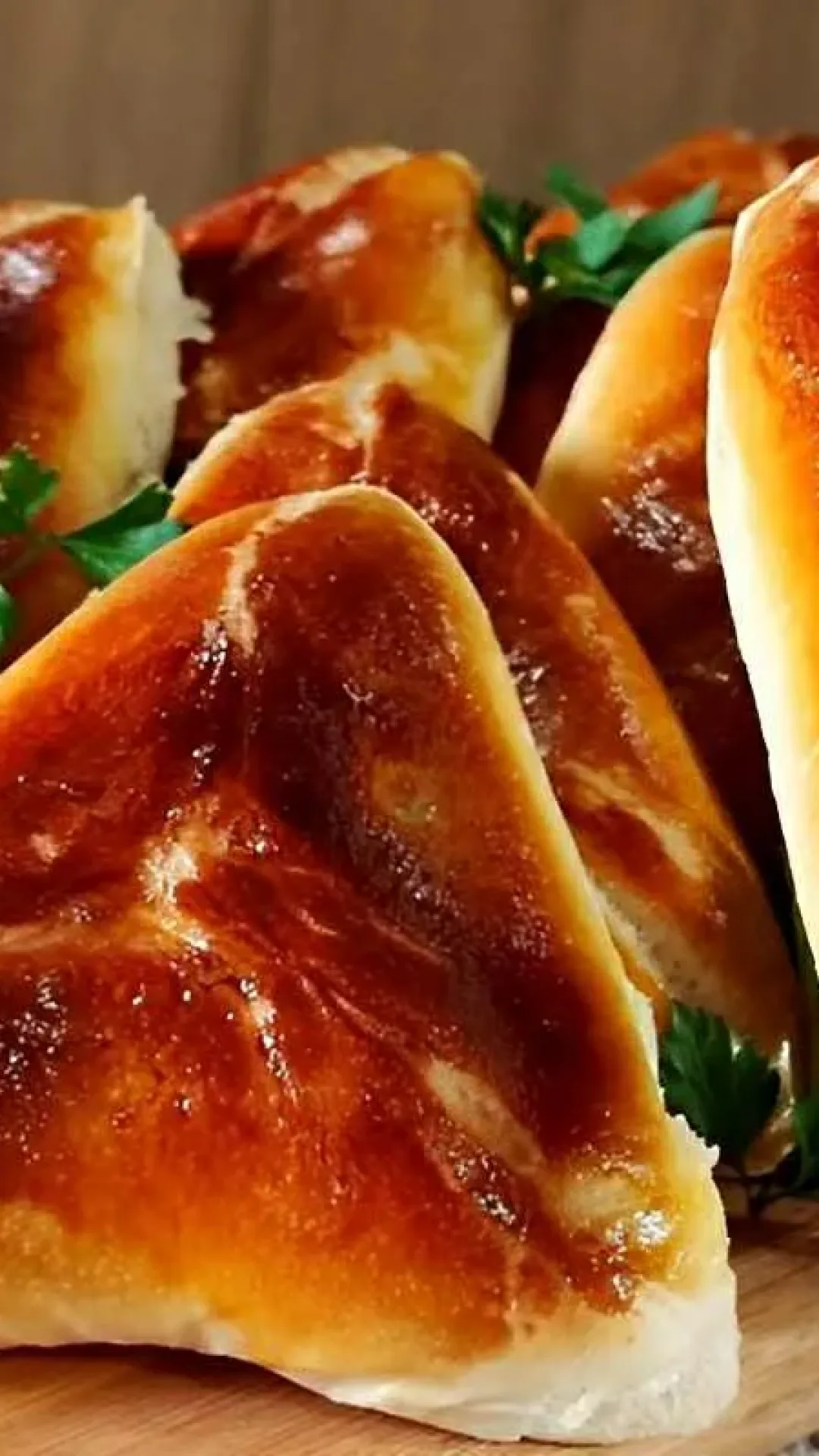 Esfiha de carne com massa fofinha e recheio saboroso e suculento