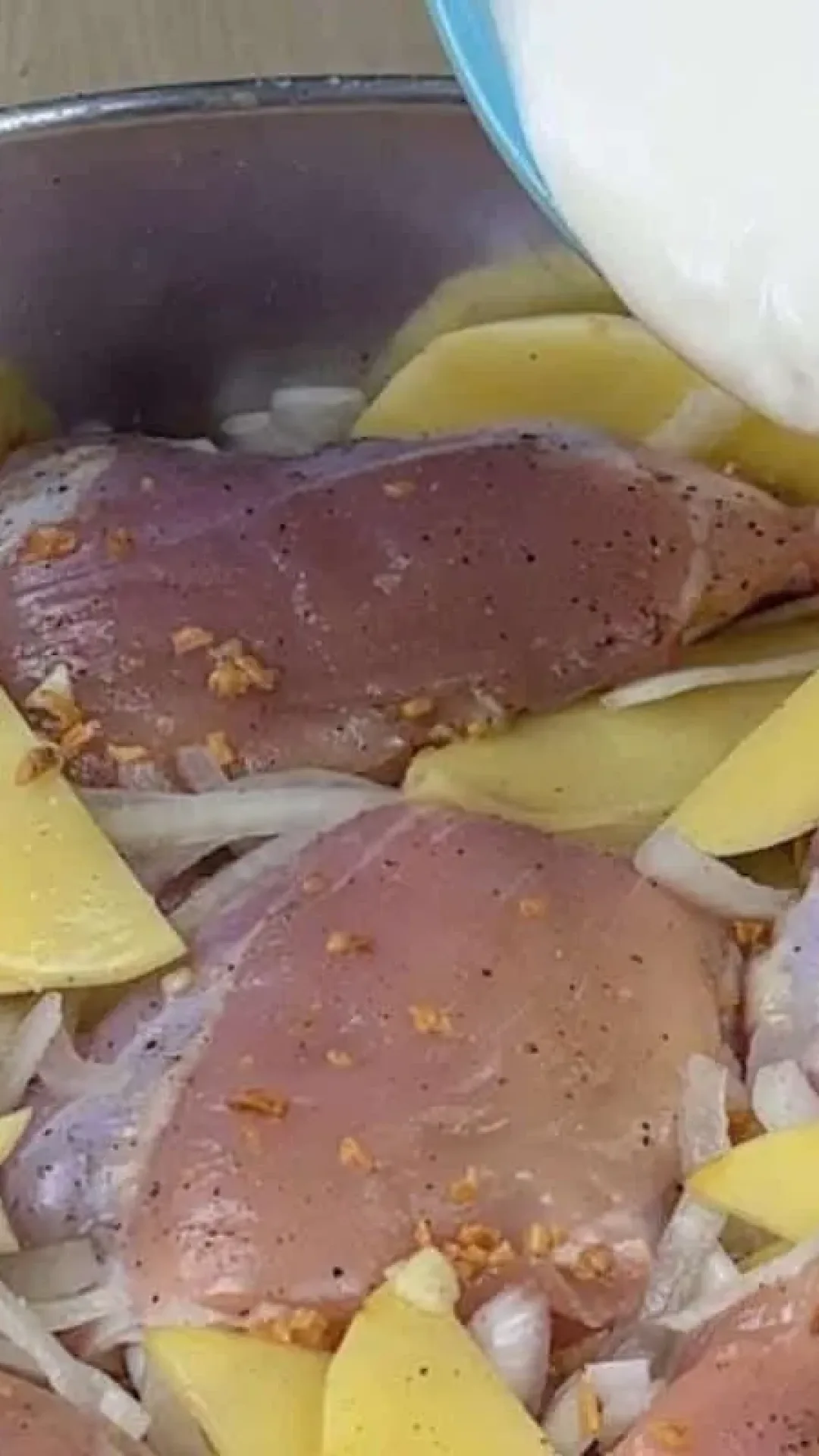 Essa receita de frango assado deixou minhas vizinhas loucas querendo aprender comigo