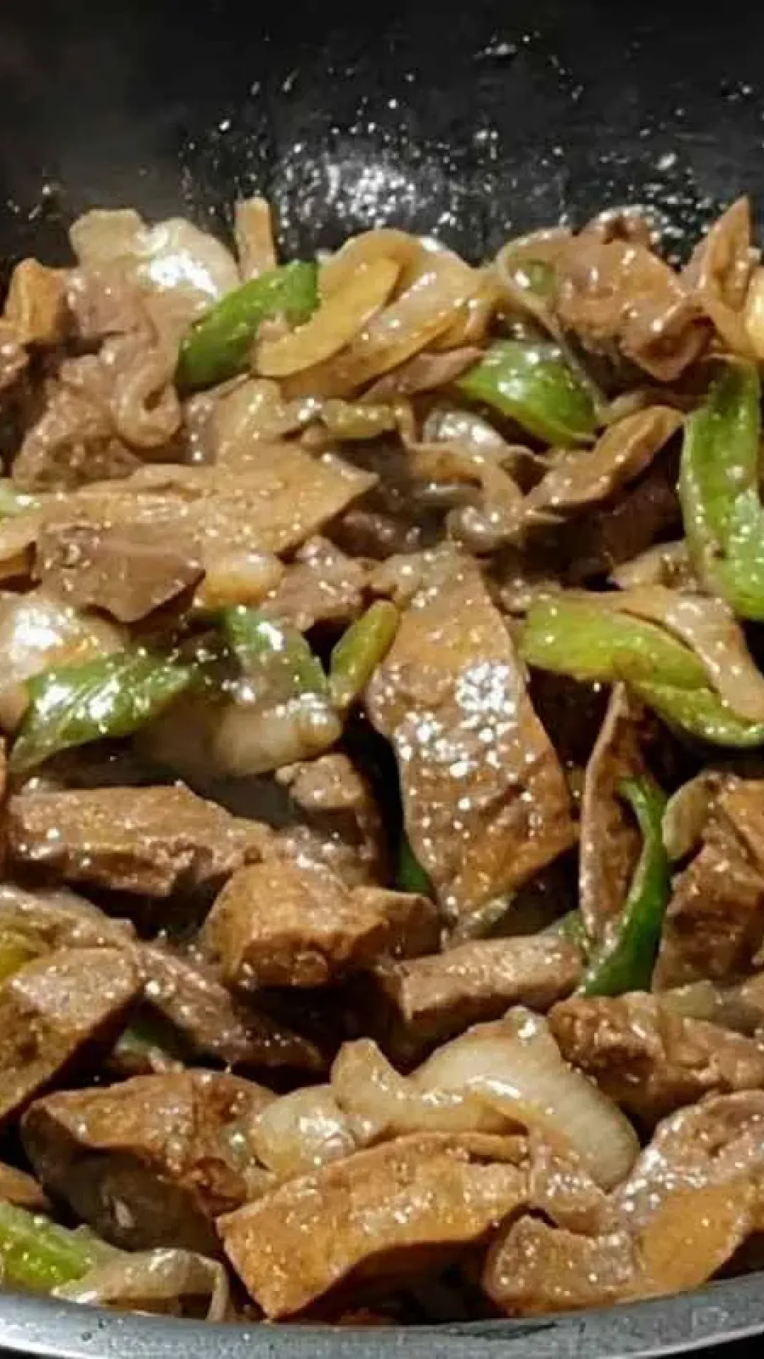 Essa receita é o melhor jeito de preparar fígado acebolado