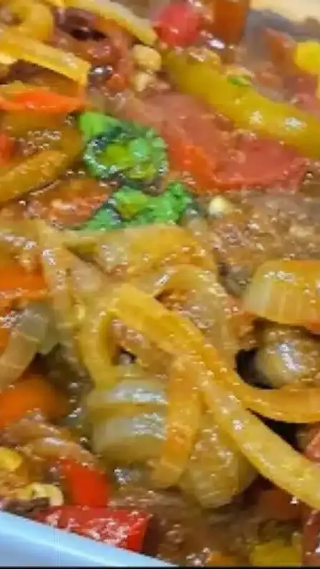 Fígado ao molho acebolado: um acompanhamento fácil e muito saboroso