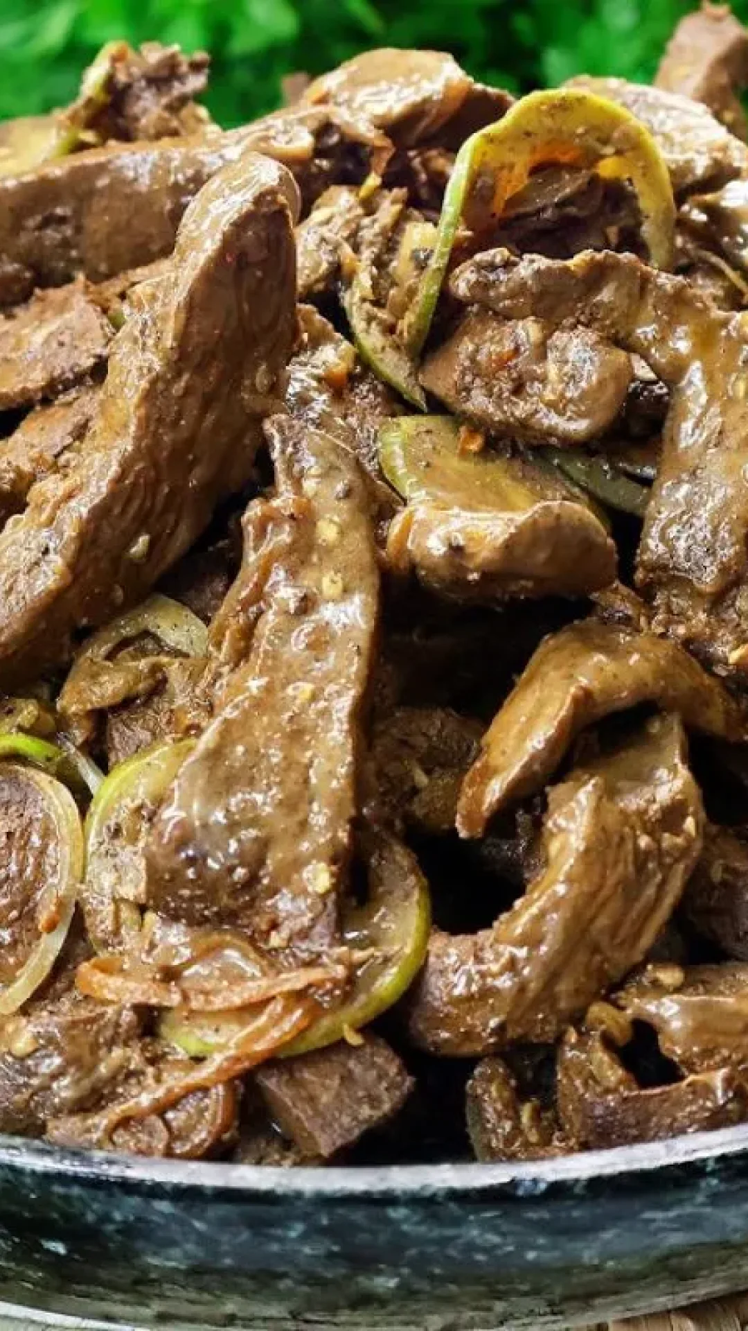 Fígado com jiló receita mineira tradicional para você diferenciar seu almoço