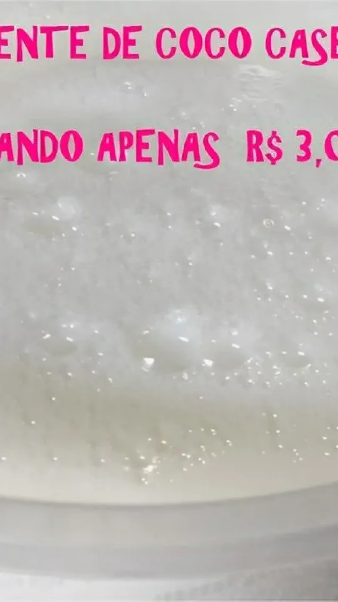 Fiz 4 litros de detergente de coco caseiro usando apenas 1 barra de sabão de coco