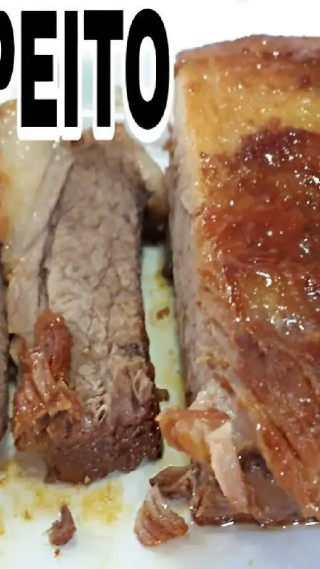 Fiz essa ponta de peito na pressão apenas com sal grosso e ficou muito macia e saborosa