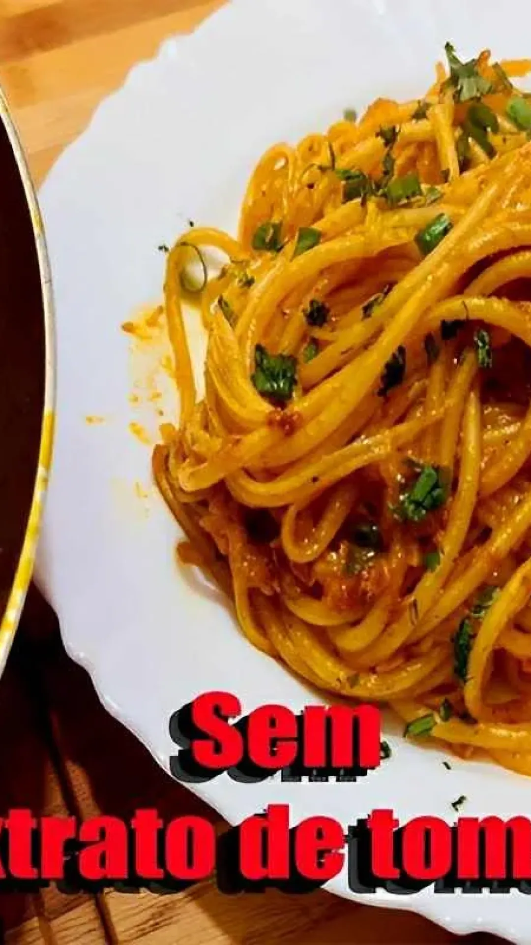 Fiz esse macarrão na manteiga simples e delicioso para o almoço e a família toda adorou