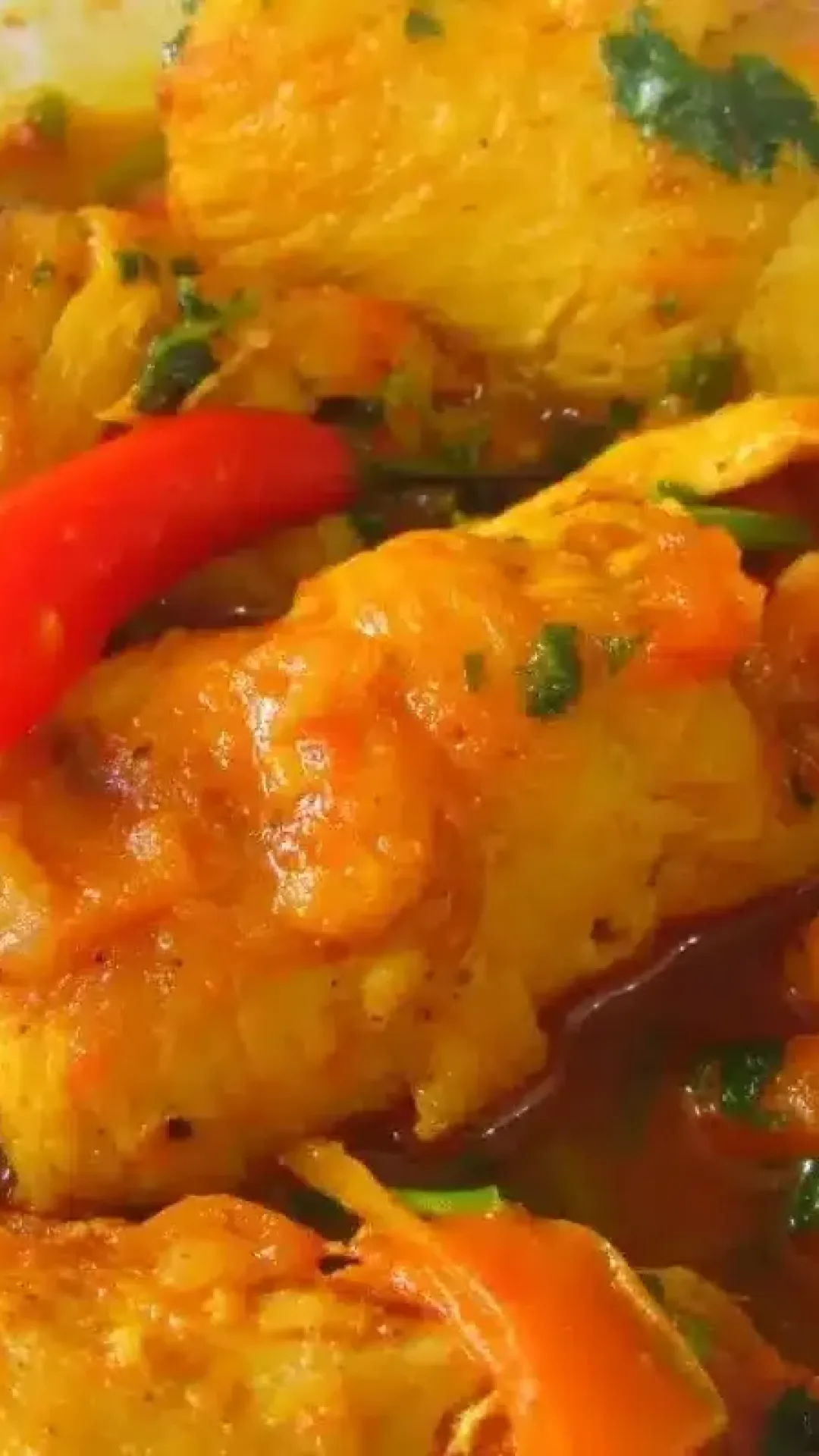 Frango a rolê: tem um jeito de fazer que o frango fica molhadinho e suculento
