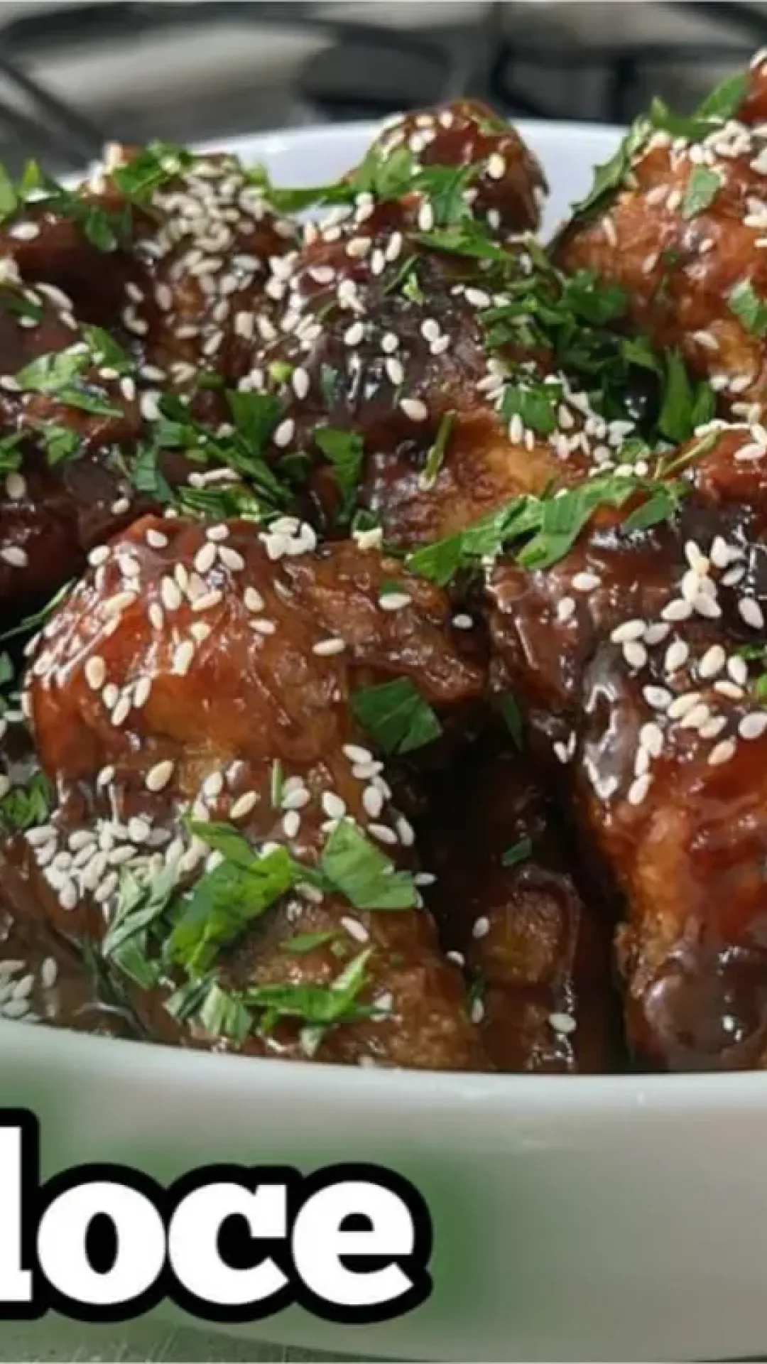 Frango agridoce que fica com um sabor incrível e é super fácil de fazer