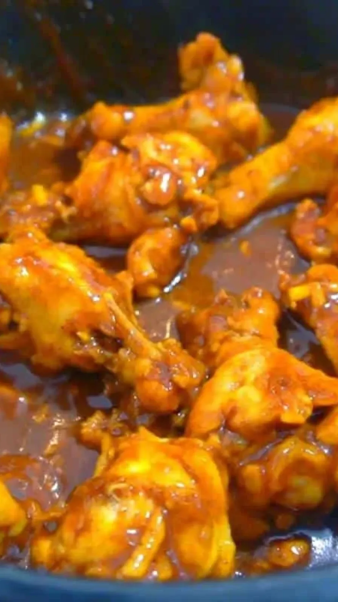 Frango frito na água é mais saudável e não suja seu fogão de gordura