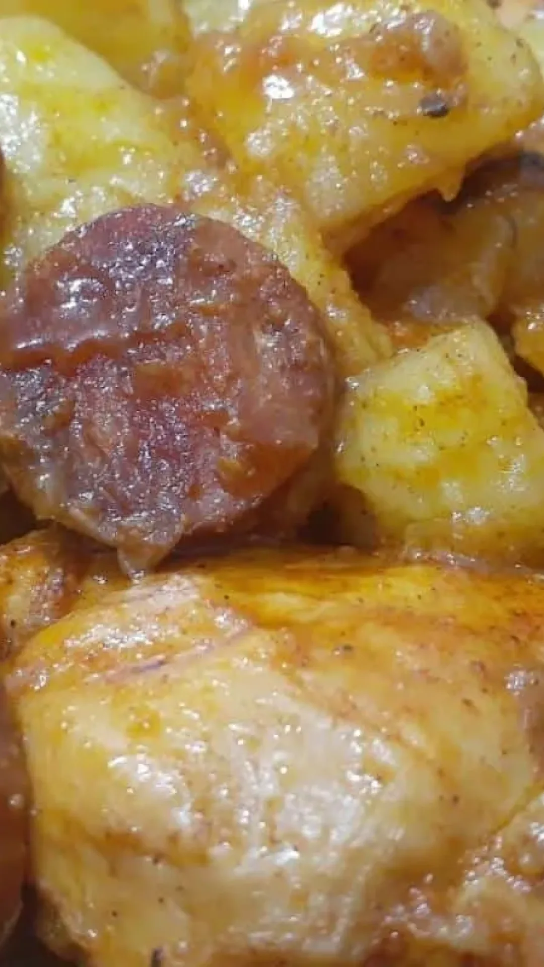 Frango na panela de pressão que fica desmanchando e muito suculento