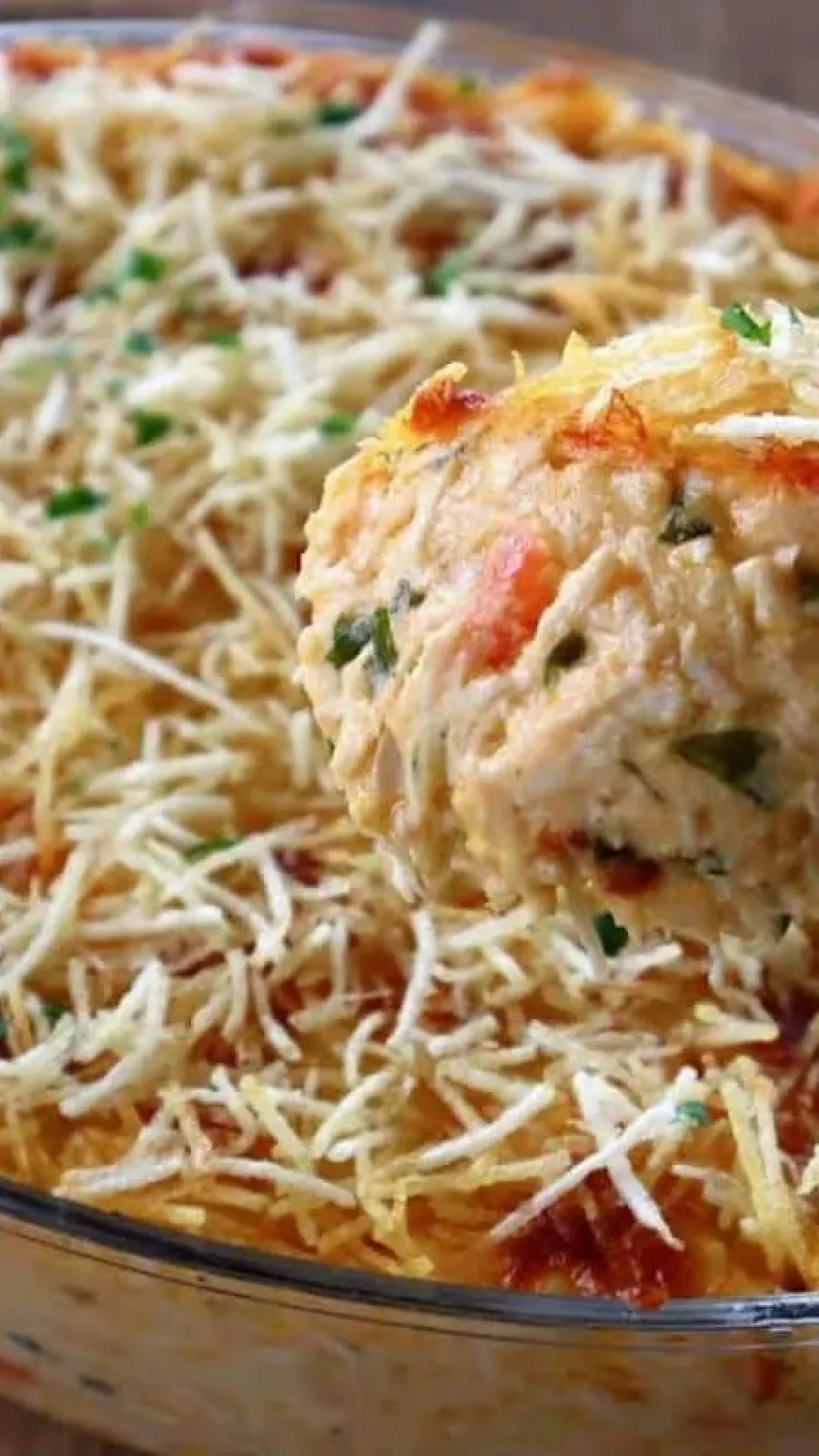 Fricassê cremoso de frango: veja qual o jeito mais fácil de preparar esse prato clássico e delicioso