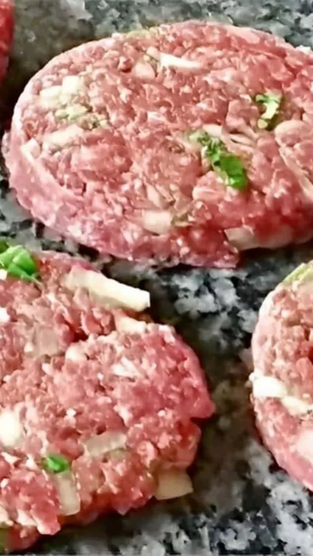 Hambúrguer artesanal caseiro para fazer lanches e sanduíches deliciosos na sua casa