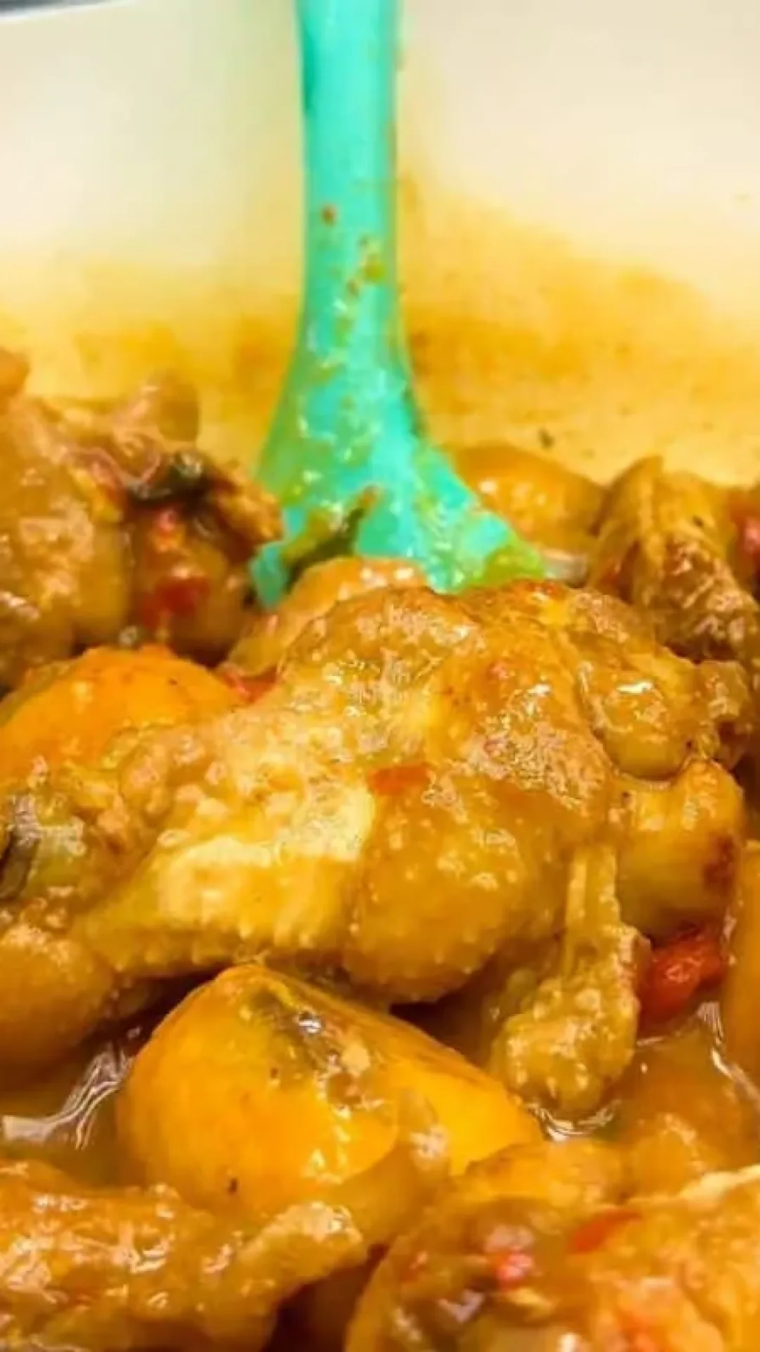 Já anota aí essa receita deliciosa de frango com pequi para o almoço de amanhã