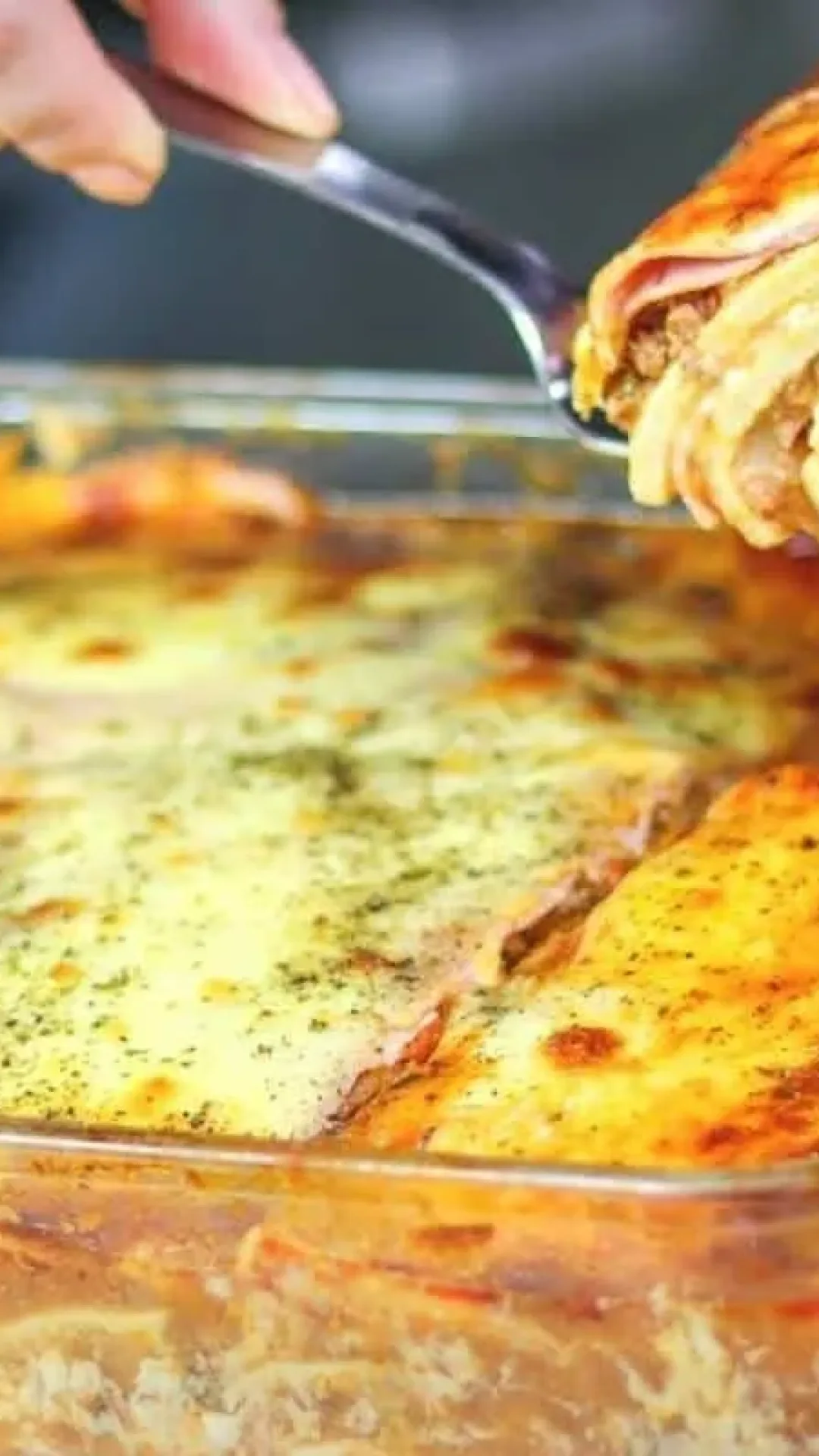 Lasanha com massa de panqueca: super suculenta e saborosa para seu almoço
