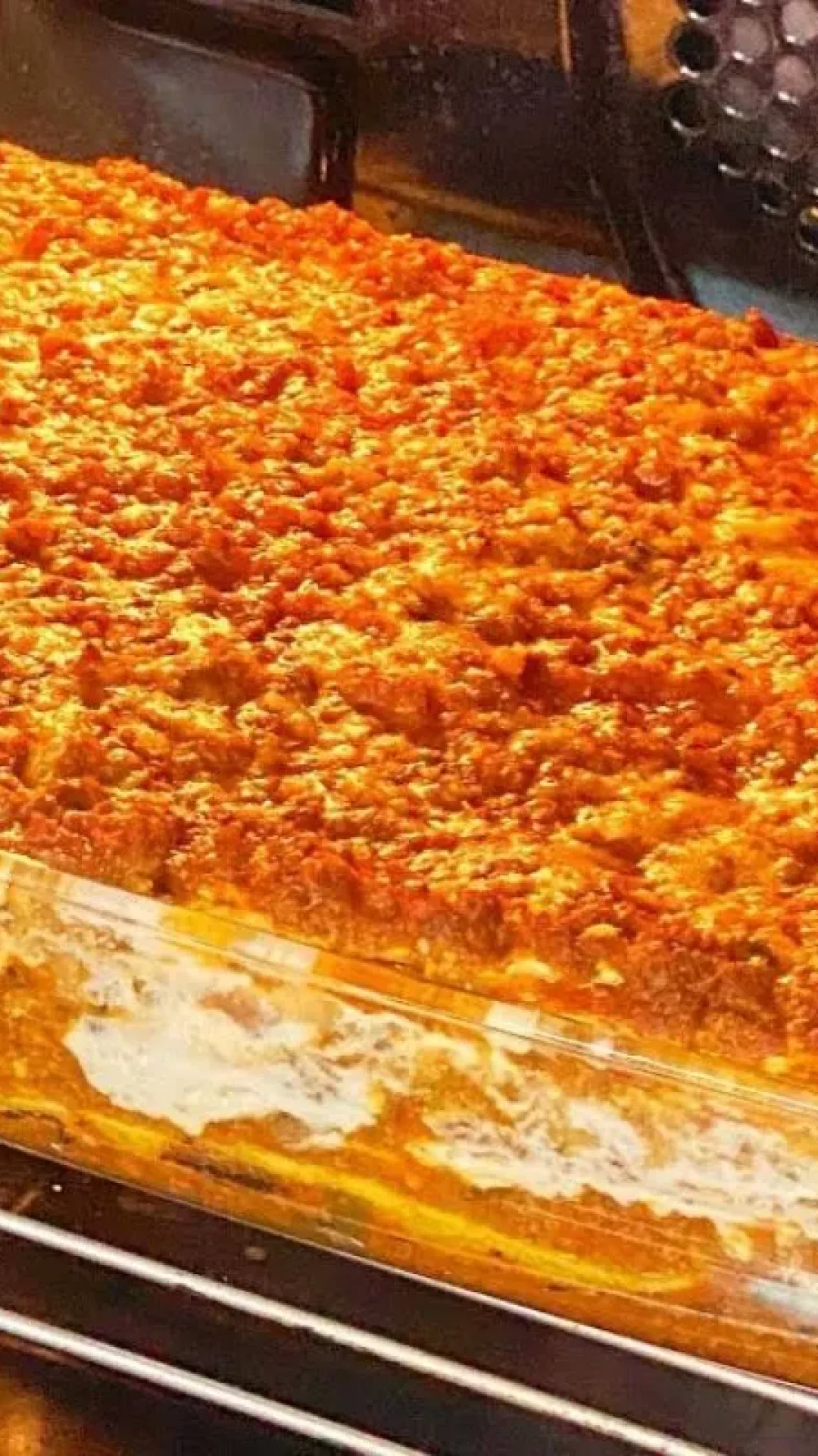 Lasanha de carne moída prática e muito recheada, serve a família toda na hora do almoço