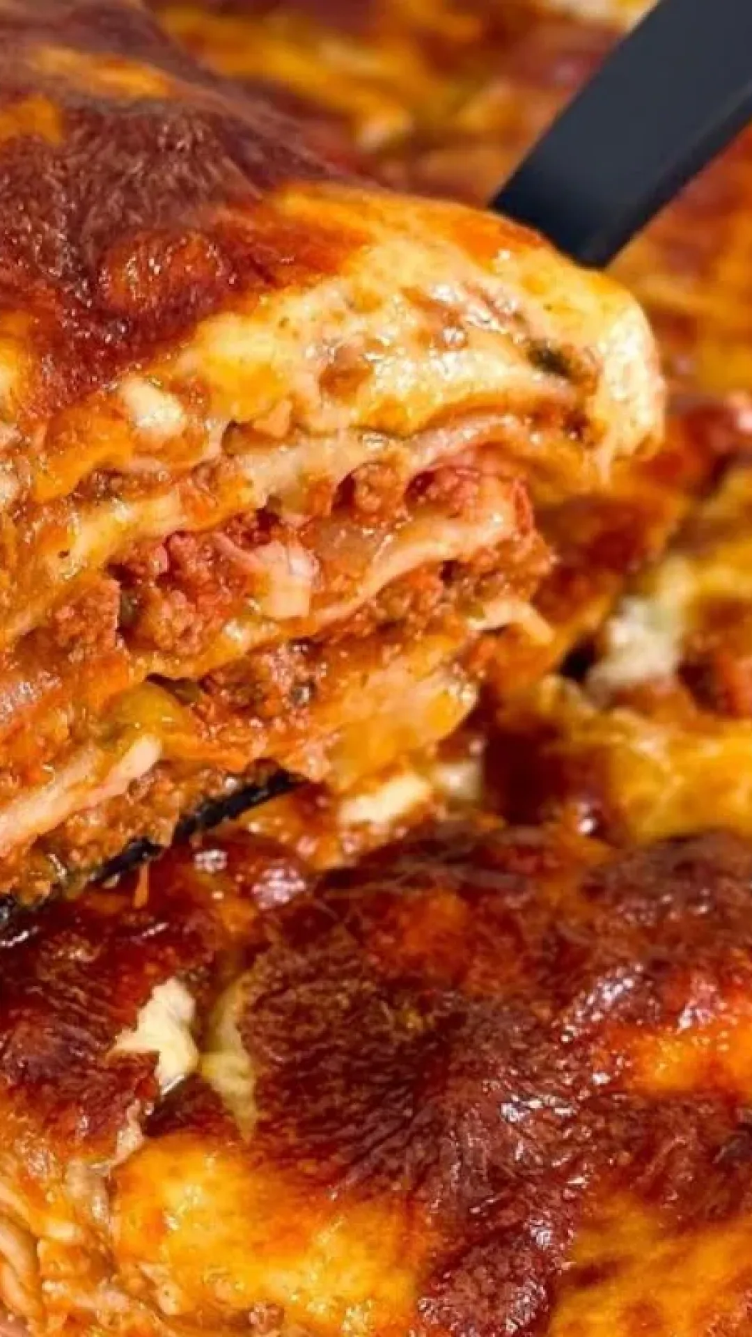 Lasanha de carne simples e deliciosa com muito recheio para aquele almoço de domingo