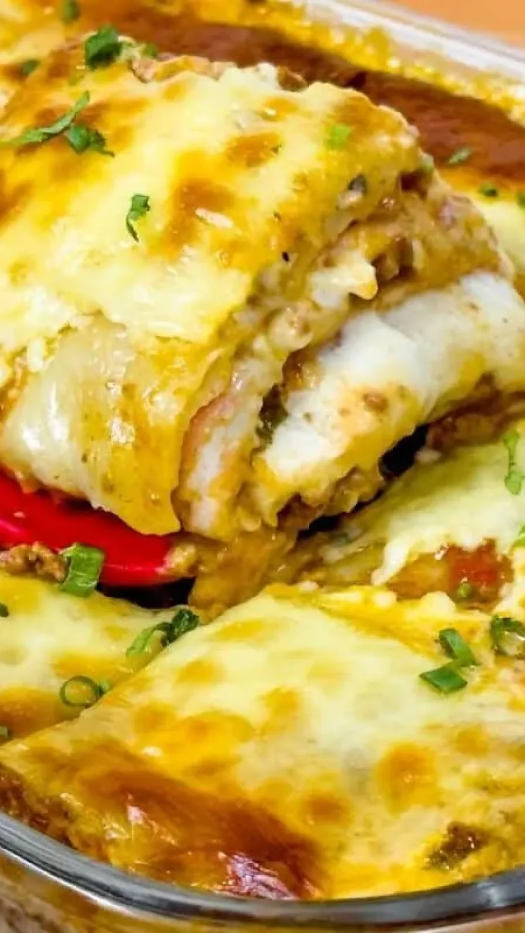 Lasanha de carne suculenta e com muito queijo, para você preparar para a família e arrasar