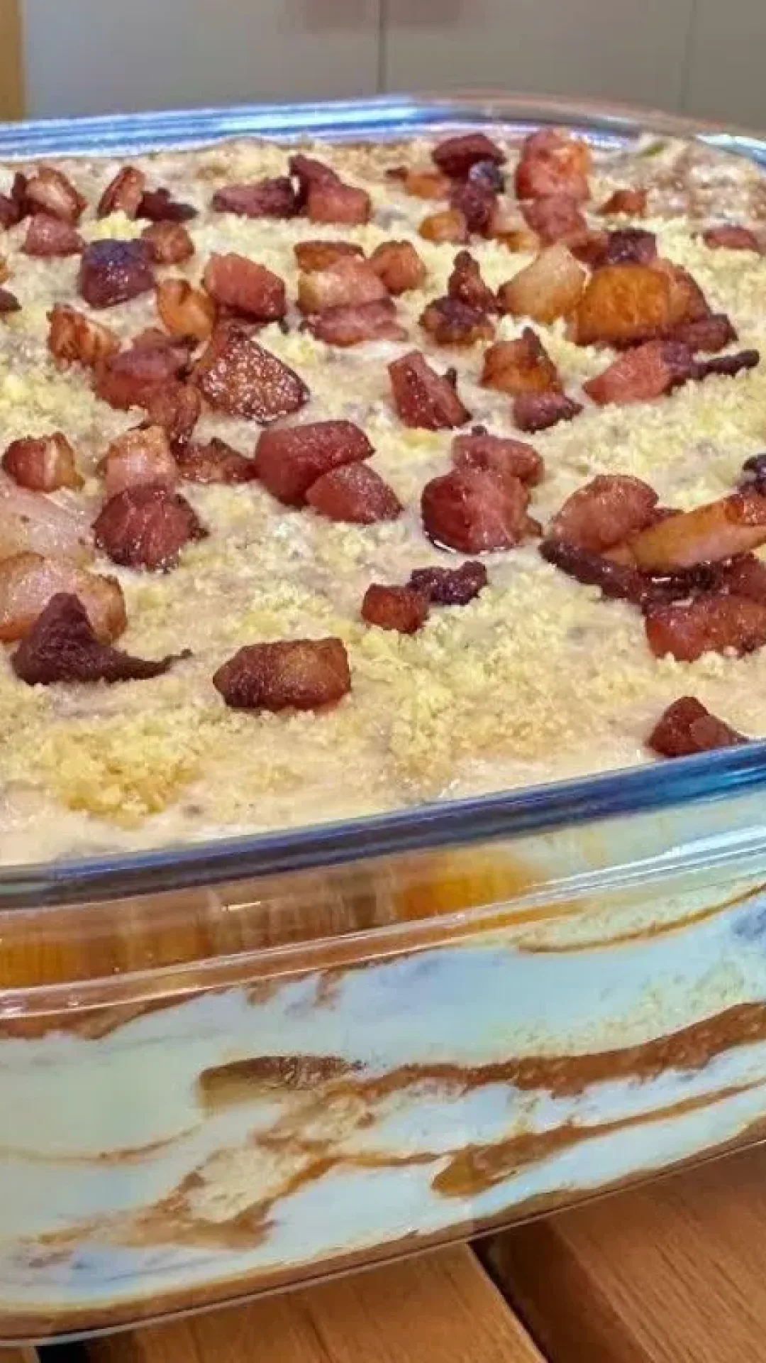 Lasanha de dois molhos com carne moída uma mistura de sabores que vai conquistar você