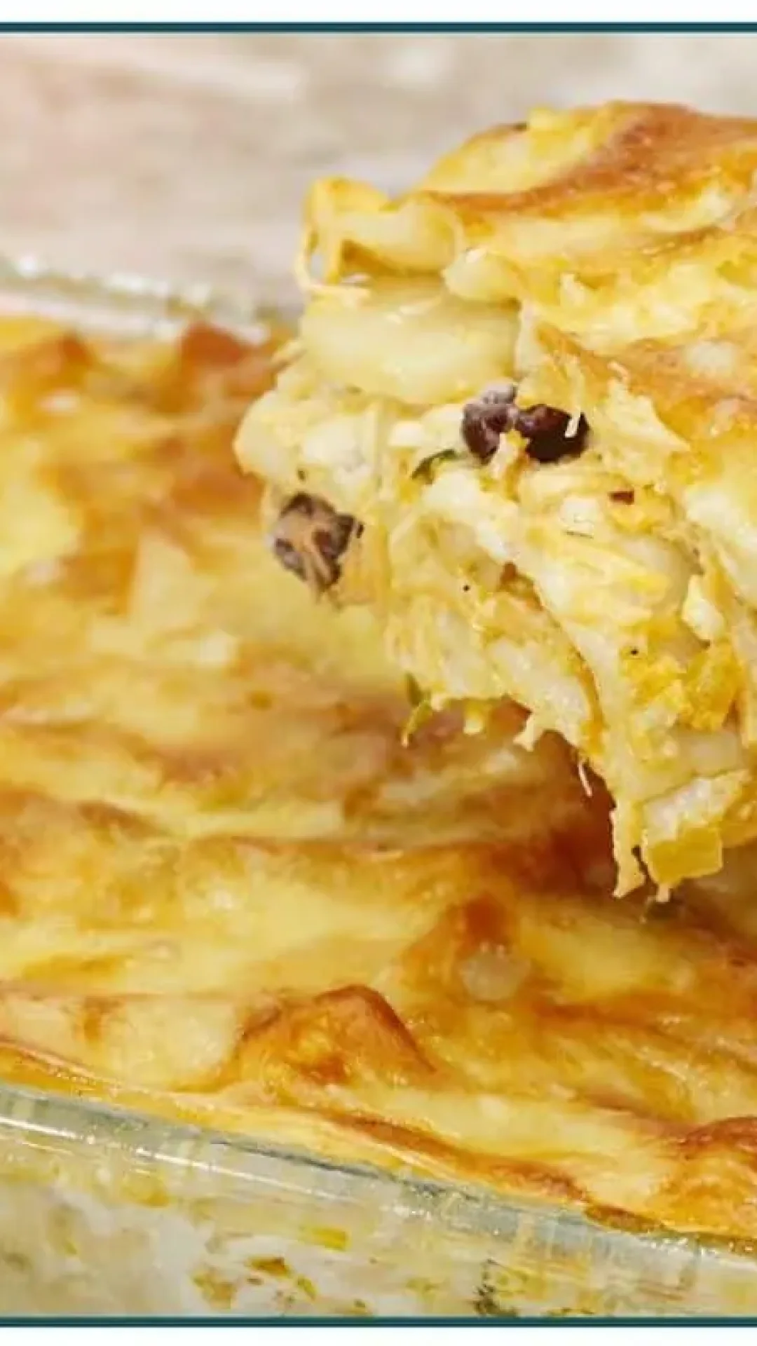 Lasanha de frango simples e suculenta feita no capricho, perfeita para um almoço especial