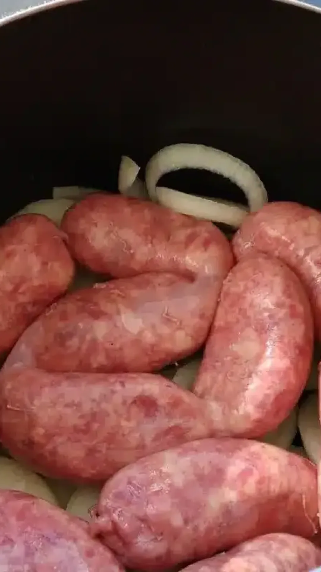 Linguiça assada na panela de pressão: muito gostosa e super fácil de preparar
