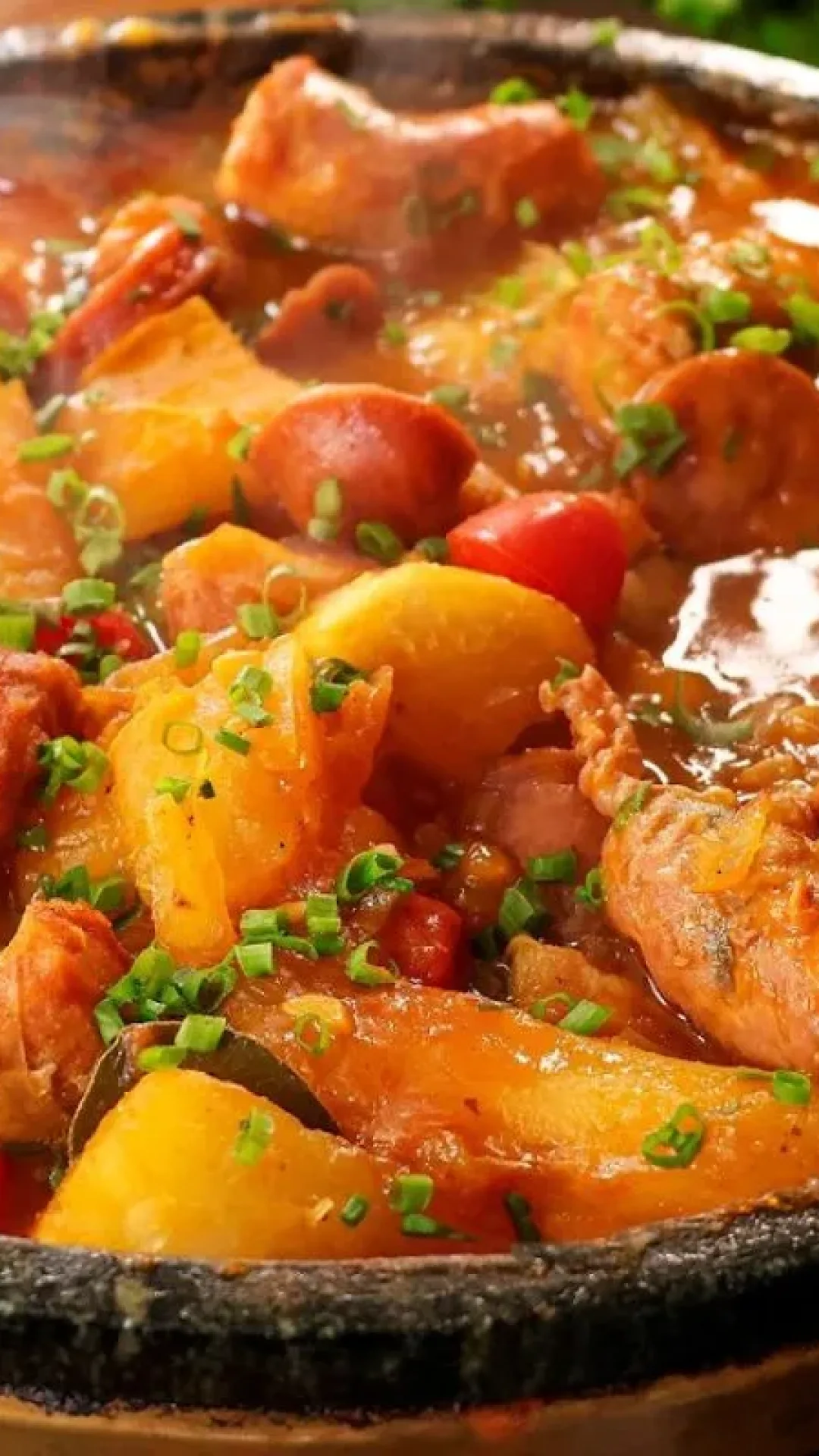 Linguiça atolada mineira: receita mineira deliciosa que é perfeita para o almoço de Ano Novo