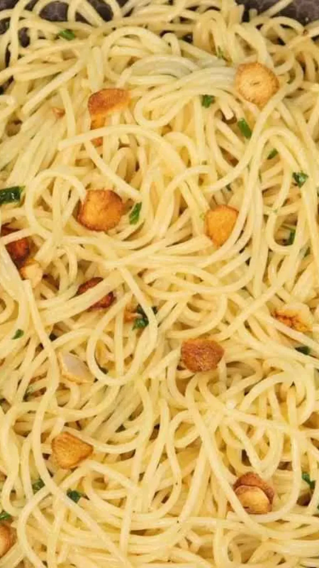 Macarrão alho e óleo de restaurante perfeito do jeito mais fácil de fazer