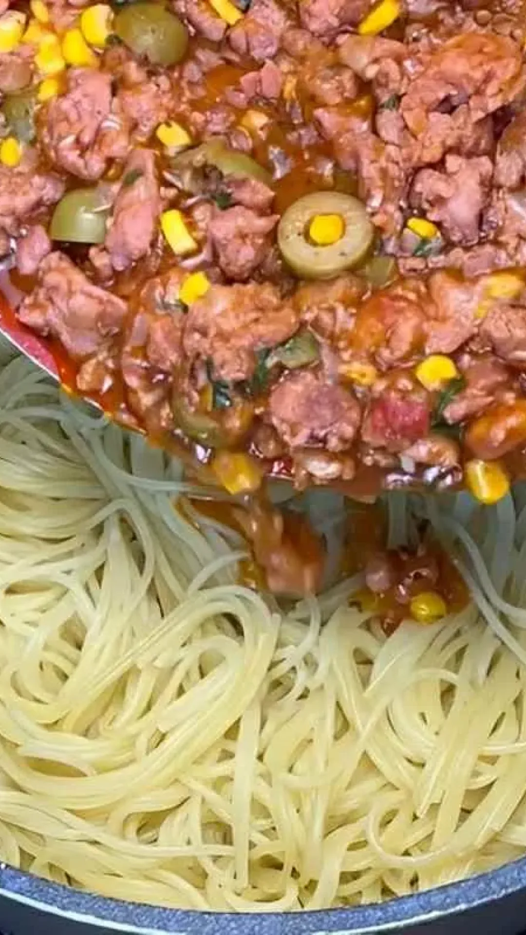 Macarrão com linguiça: uma receita econômica e deliciosa para o seu almoço ou jantar