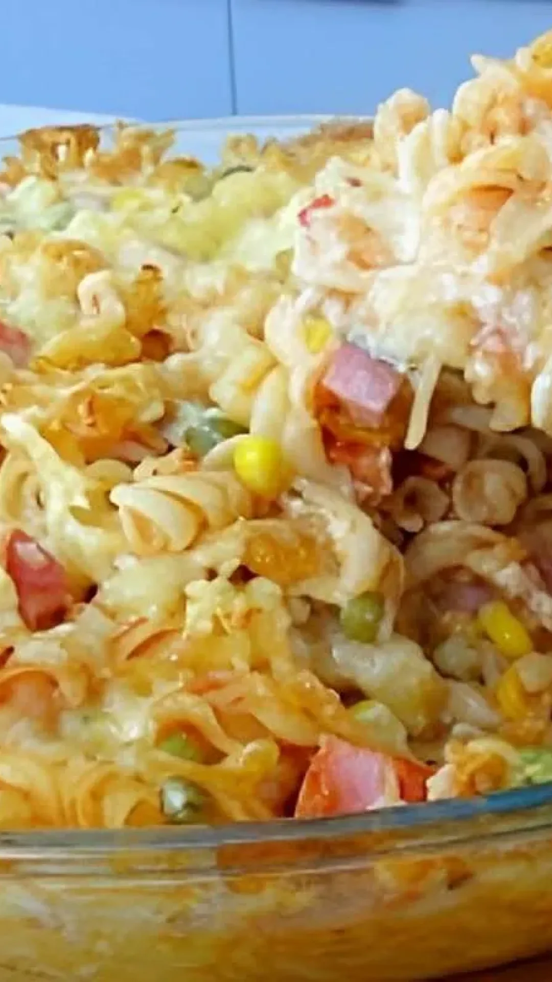 Macarrão de forno: é só misturar os ingredientes e levar no forno para ficar super cremoso