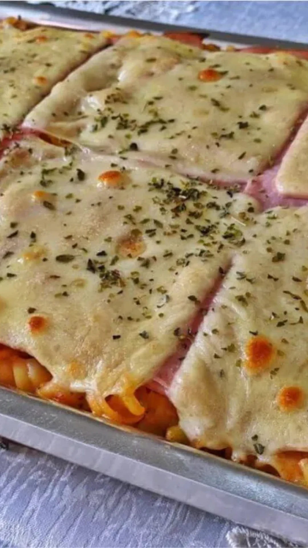 Macarrão de forno super saboroso para você fazer um almoço fácil e barato