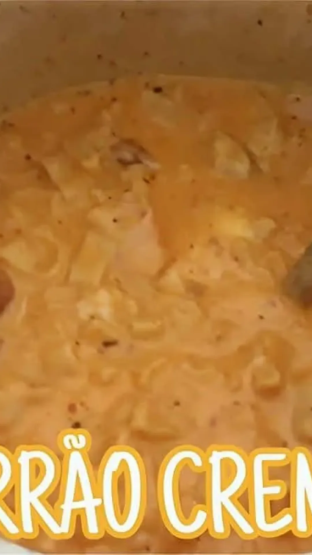 Macarrão na panela de pressão super cremoso e com uma mistura de sabores incrível