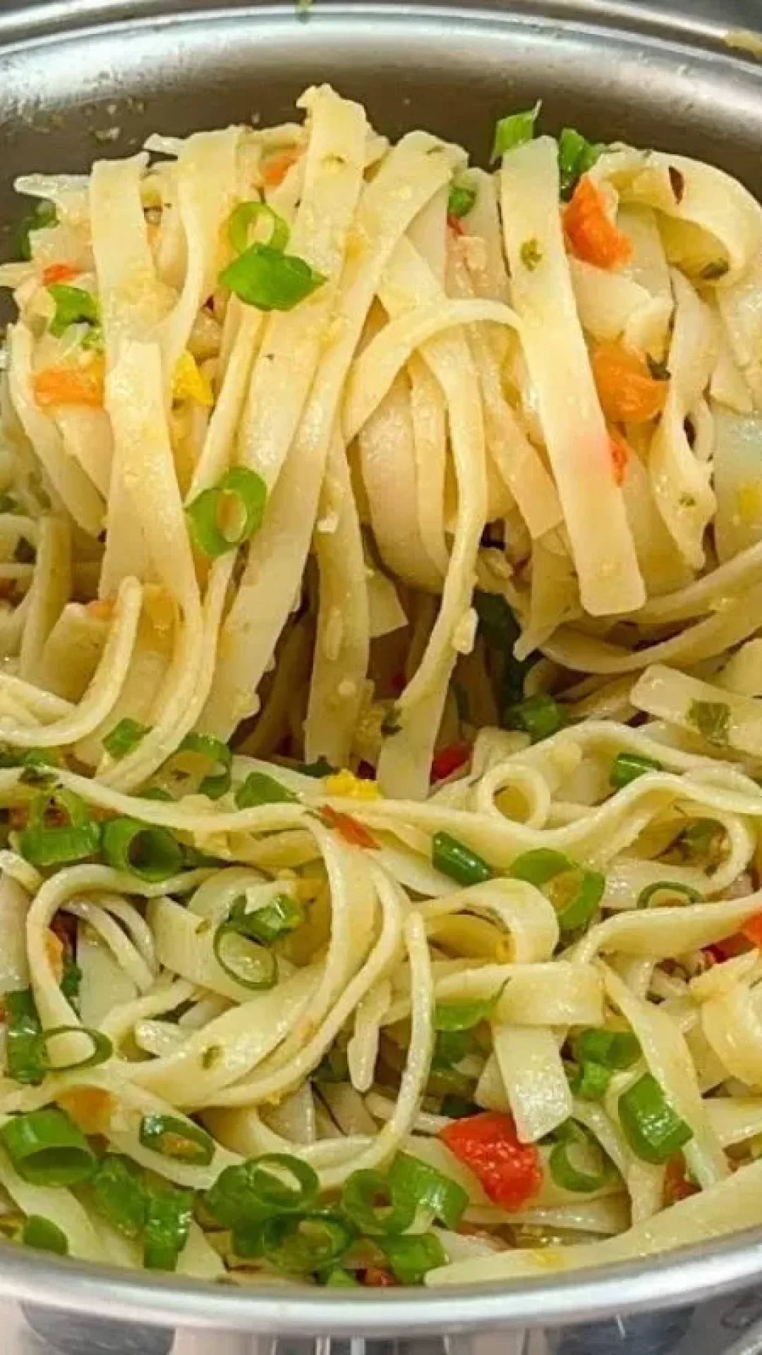 Macarrão temperado gostoso e soltinho para incrementar seu almoço