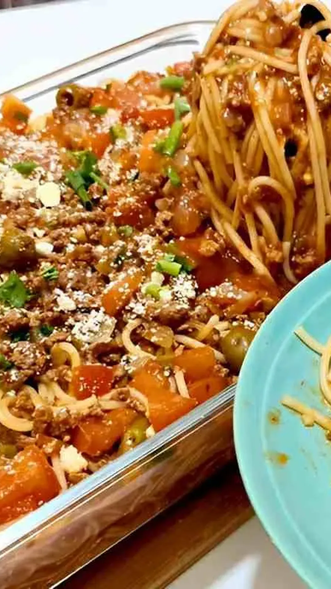 Macarronada à bolonhesa deliciosa para servir no almoço de domingo