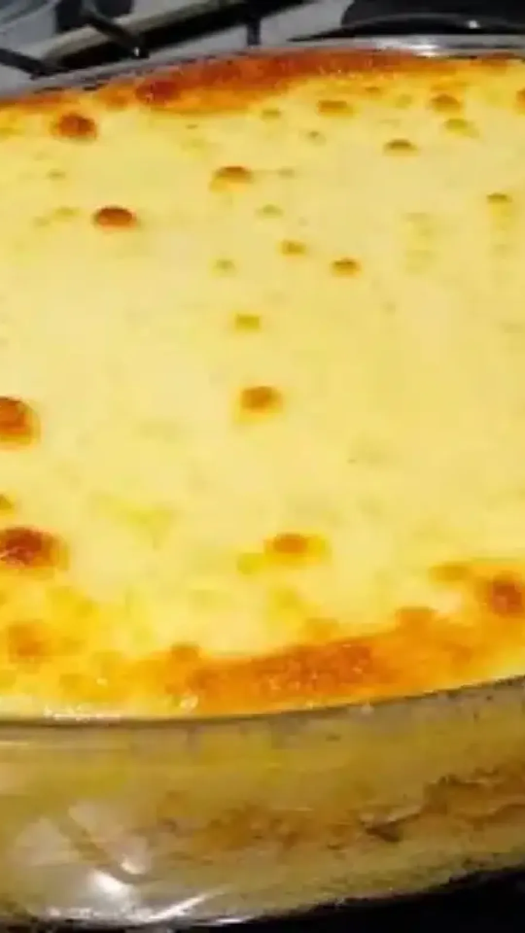 Mandioca gratinada: depois desta receita super cremosa e fácil, você só vai querer comer mandioca assim
