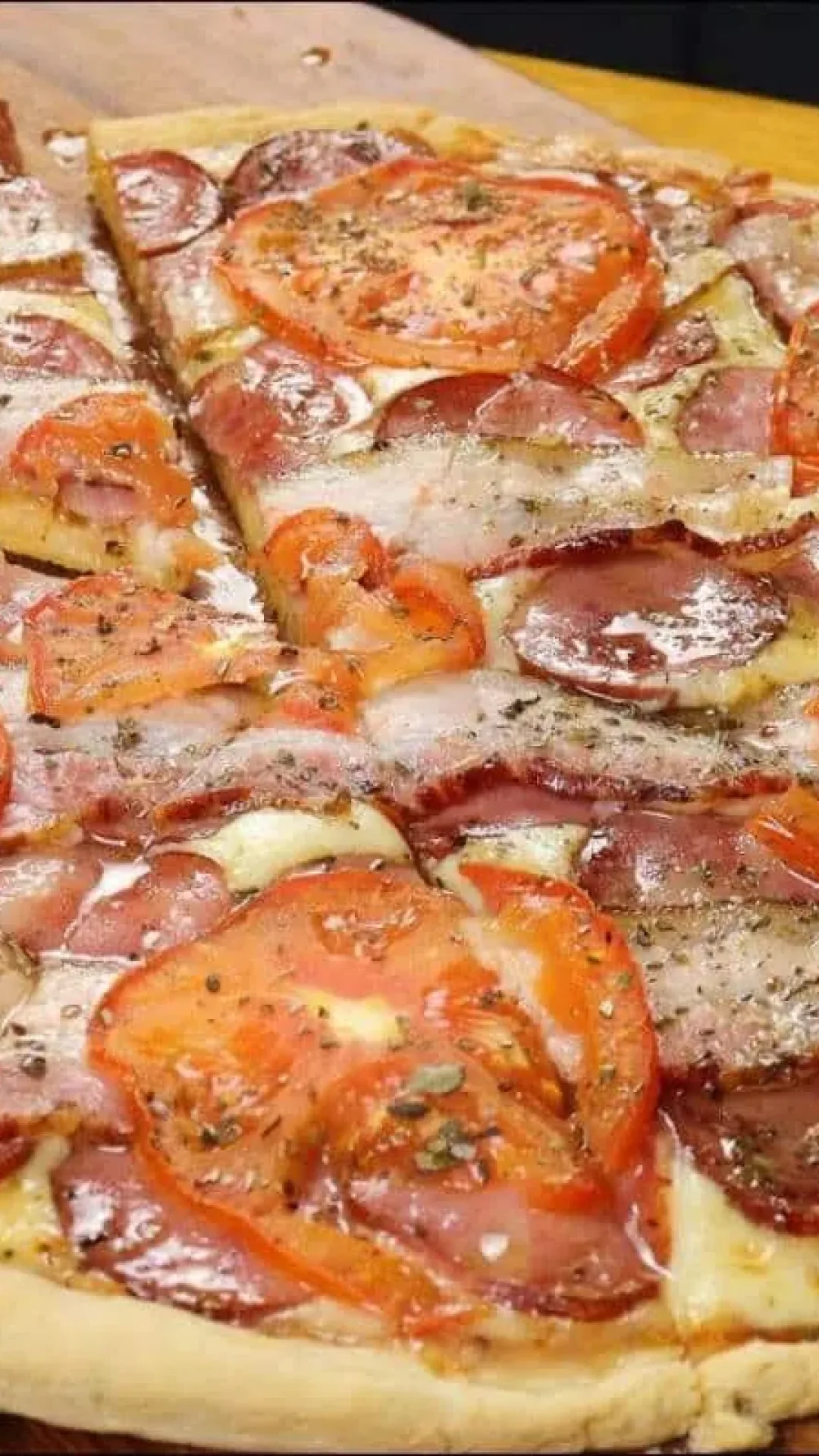 Massa de pizza com creme de leite: dá certo com qualquer recheio e não resseca quando assa