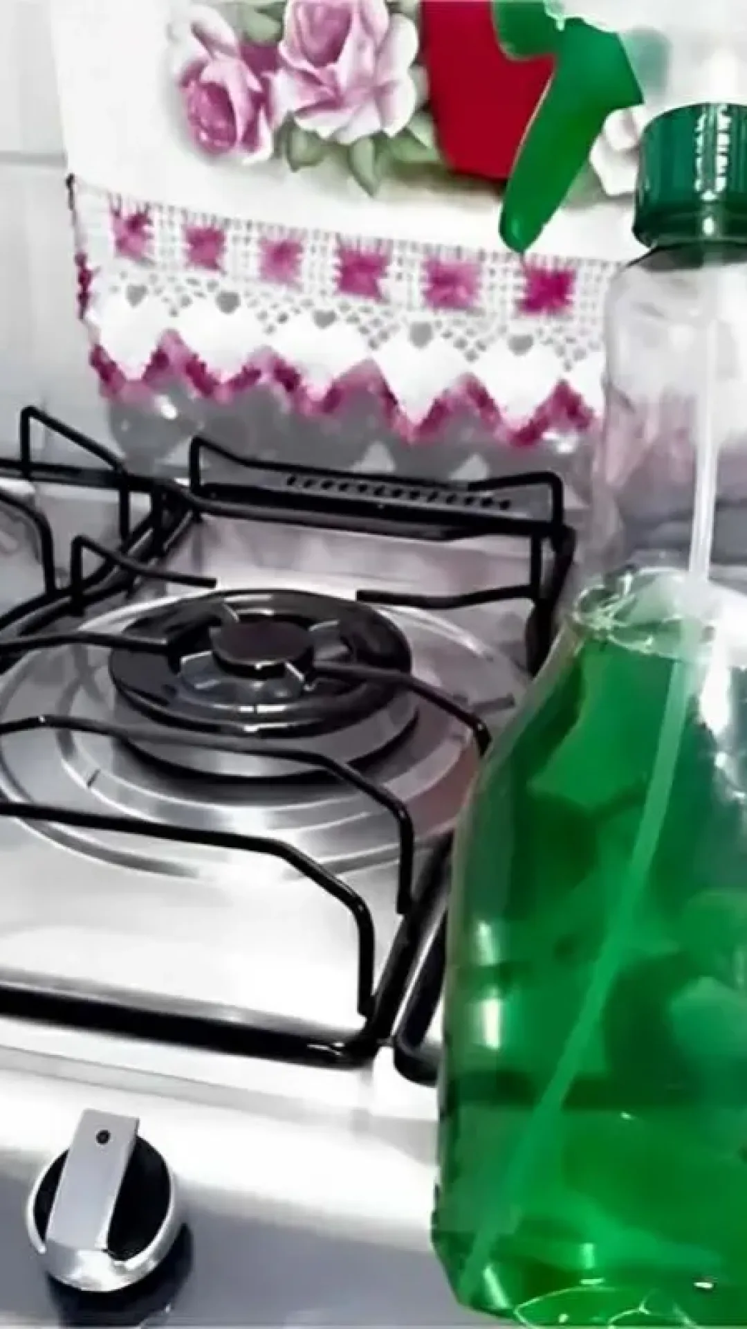 Misturinha para limpar fogão e deixá-lo brilhando como novo