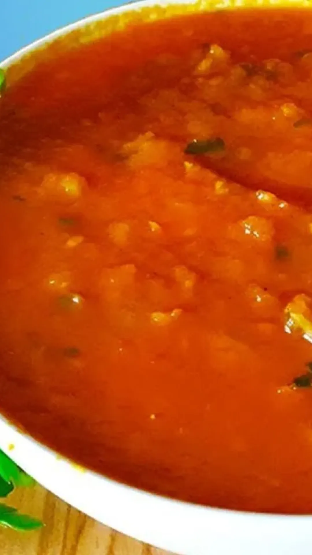 Molho de tomate caseiro: a receita especial e simples para deixar suas massas ainda mais gostosas.